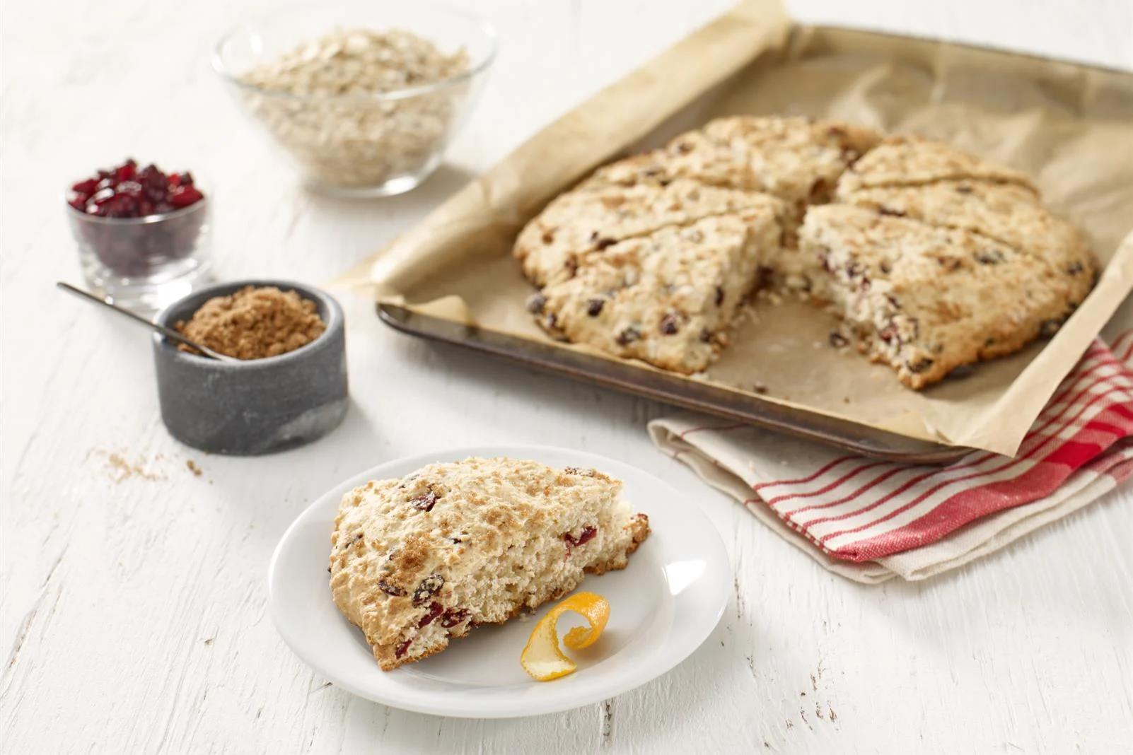 Scones légers à  l'avoine et aux cranberries